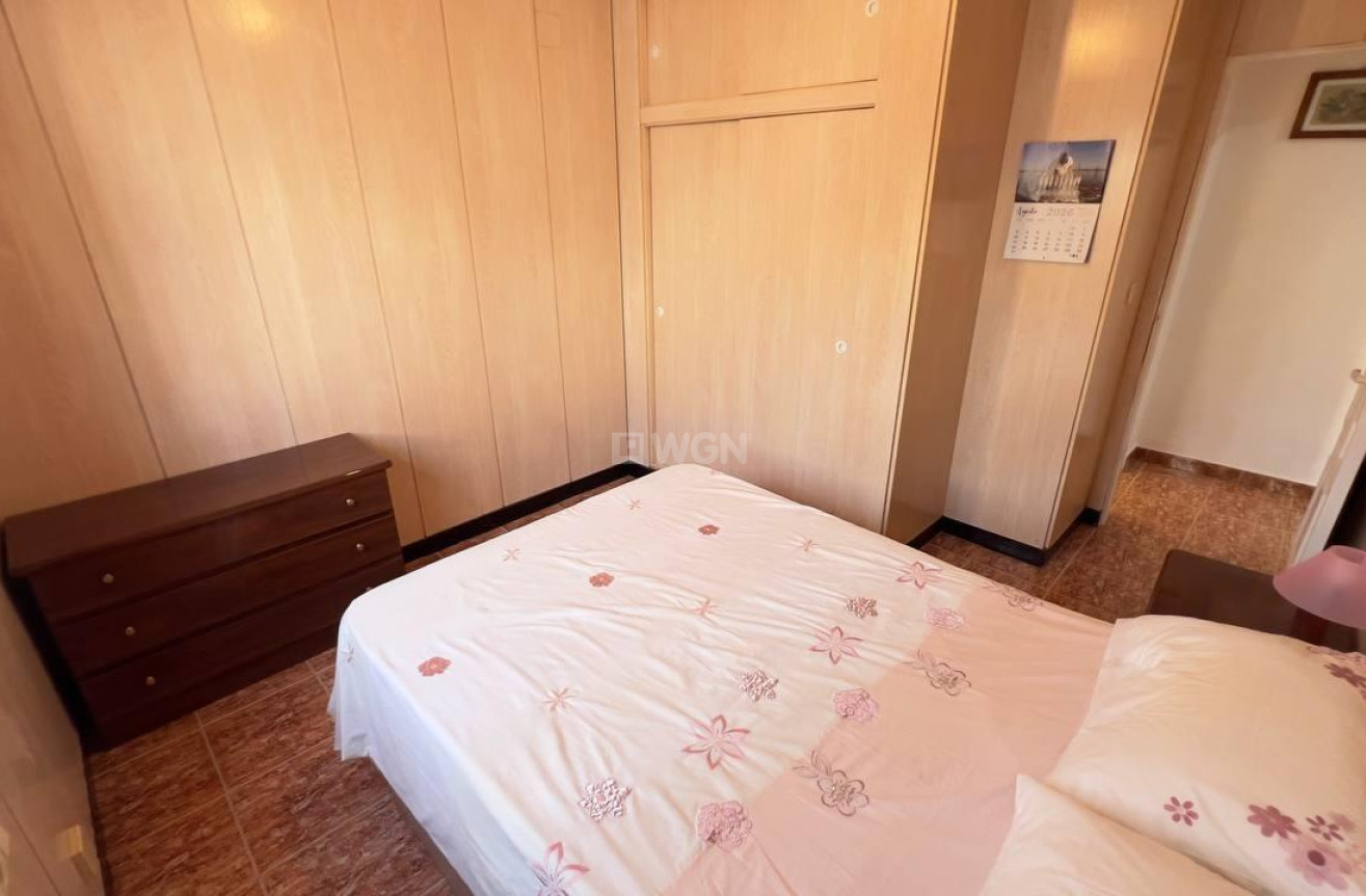 Odsprzedaż - Bungalow - Torrevieja - Los Balcones