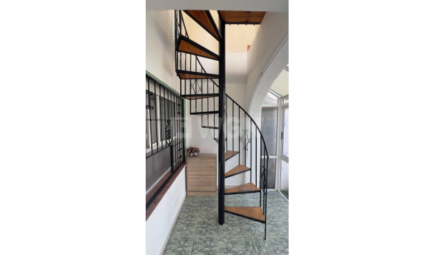 Odsprzedaż - Bungalow - Torrevieja - Los Balcones