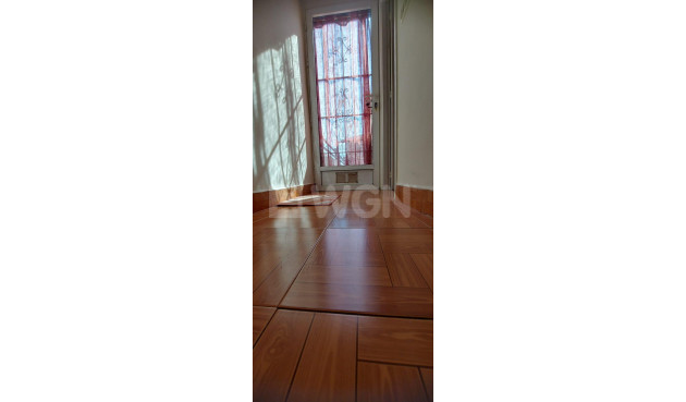 Odsprzedaż - Bungalow - Torrevieja - Los Balcones