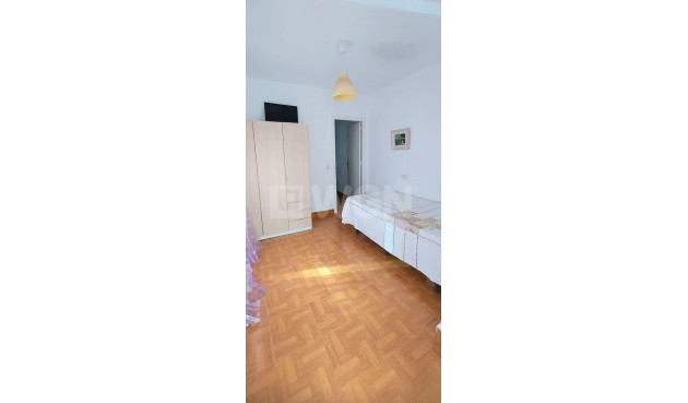 Odsprzedaż - Bungalow - Torrevieja - Los Balcones