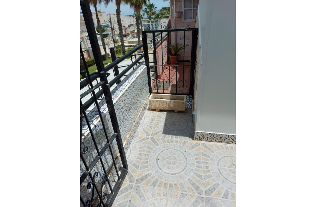 Odsprzedaż - Bungalow - Torrevieja - Los Balcones