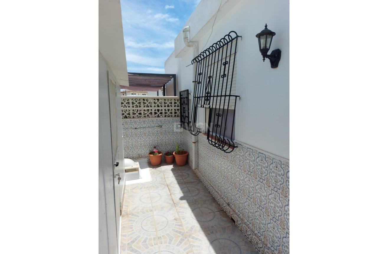 Odsprzedaż - Bungalow - Torrevieja - Los Balcones