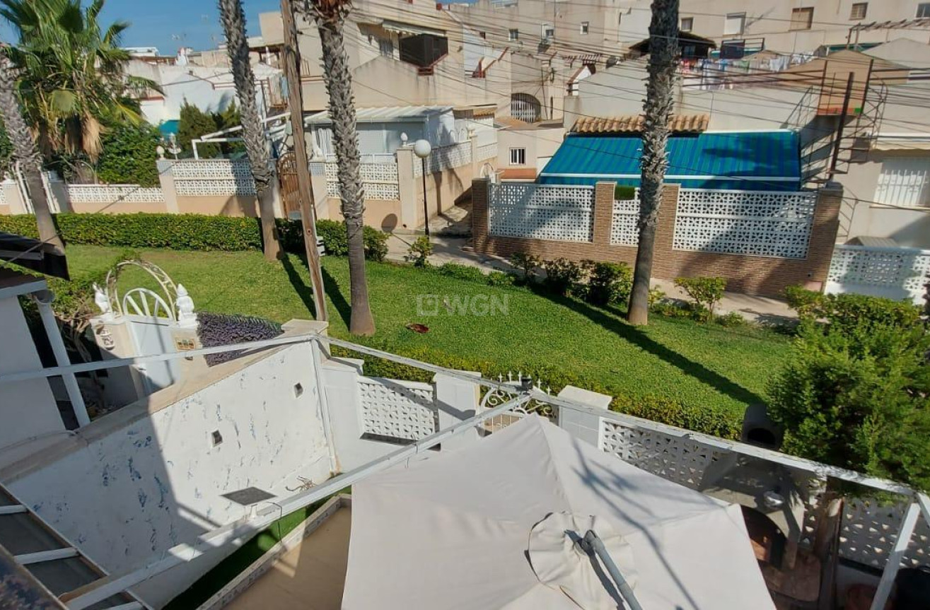 Odsprzedaż - Bungalow - Torrevieja - Los Balcones