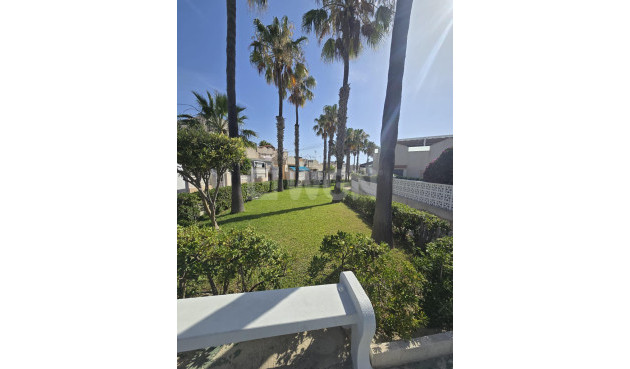 Odsprzedaż - Bungalow - Torrevieja - Los Balcones
