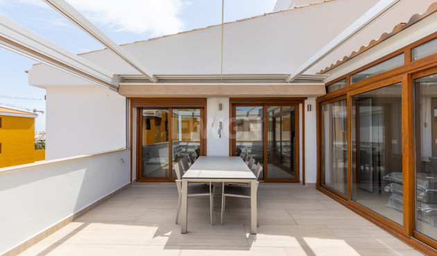 Odsprzedaż - Mieszkanie w bloku - Torrevieja - Costa Blanca