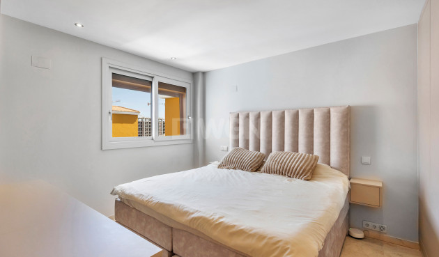 Odsprzedaż - Mieszkanie w bloku - Torrevieja - Costa Blanca