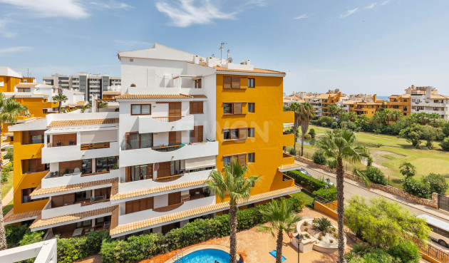 Odsprzedaż - Mieszkanie w bloku - Torrevieja - Costa Blanca