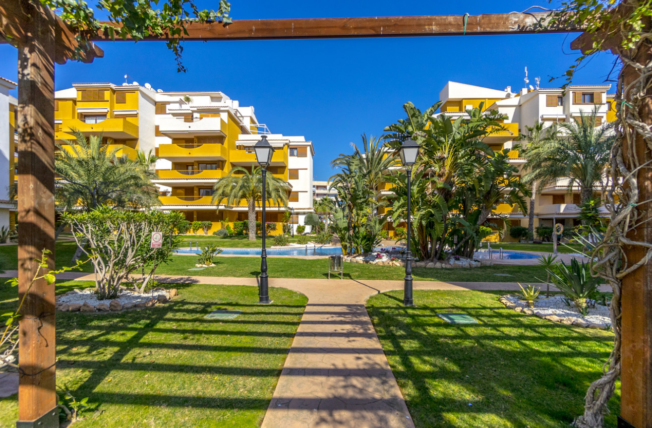 Odsprzedaż - Mieszkanie w bloku - Torrevieja - Costa Blanca