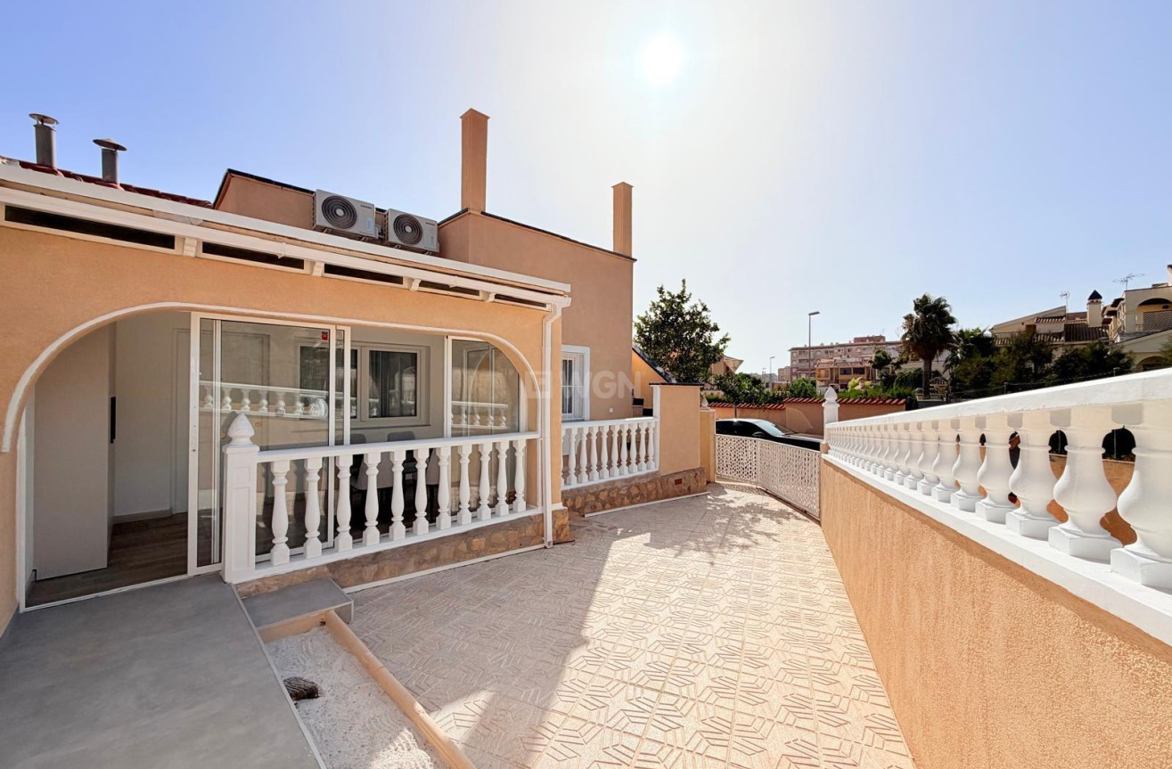Odsprzedaż - Kamienica - Torrevieja - Miramar - Torre Del Moro