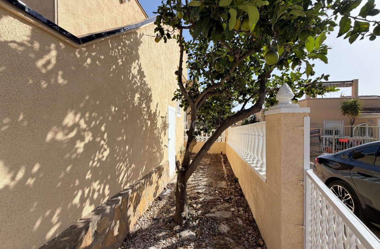 Odsprzedaż - Kamienica - Torrevieja - Miramar - Torre Del Moro