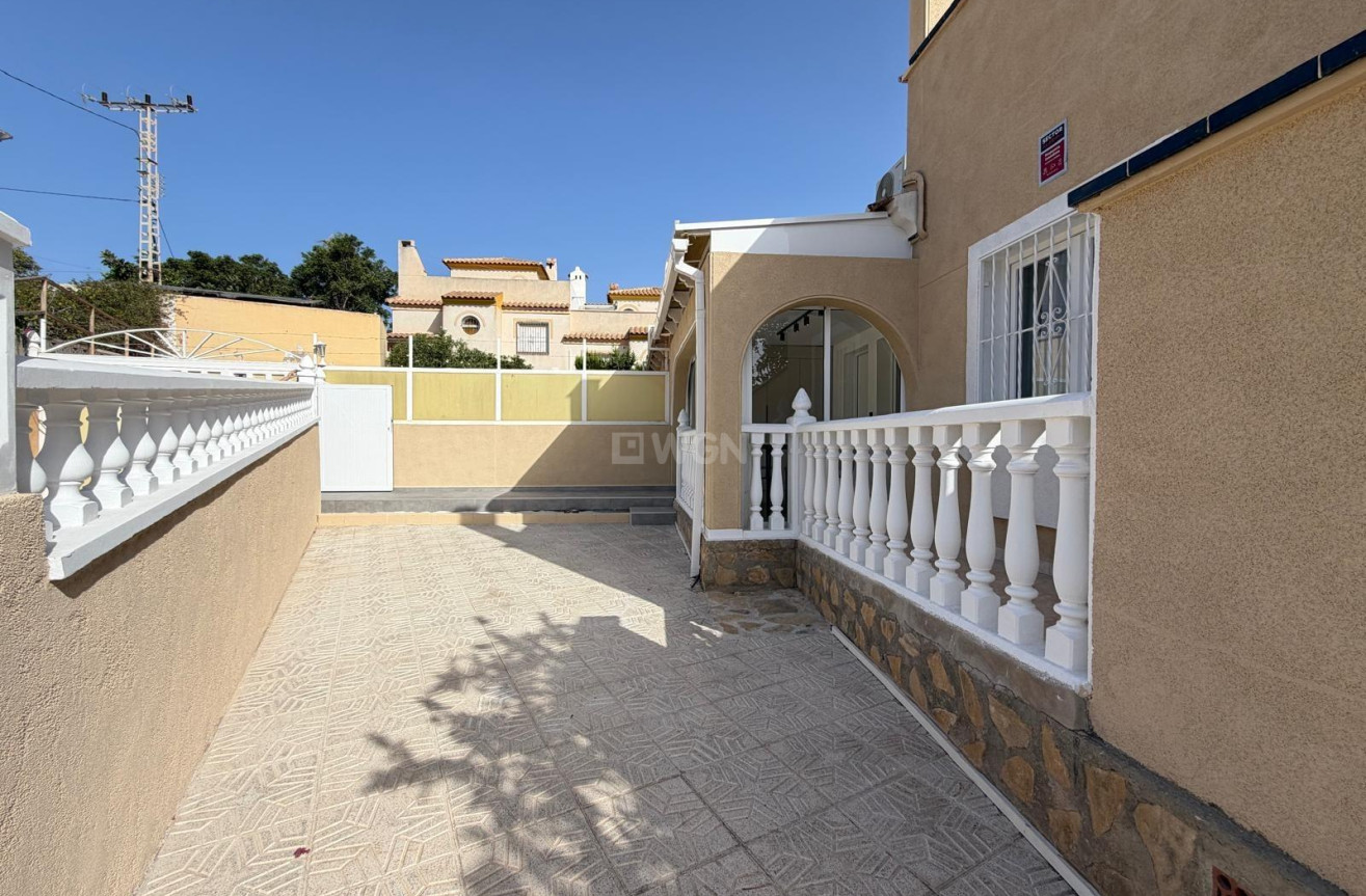 Odsprzedaż - Kamienica - Torrevieja - Miramar - Torre Del Moro