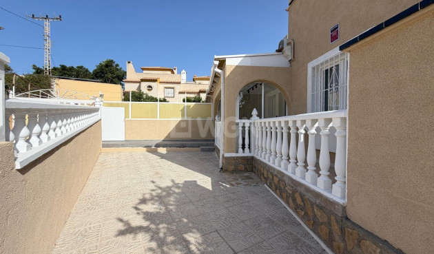 Odsprzedaż - Kamienica - Torrevieja - Miramar - Torre Del Moro