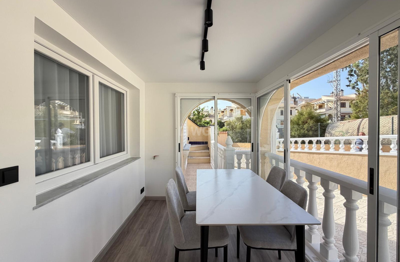 Odsprzedaż - Kamienica - Torrevieja - Miramar - Torre Del Moro