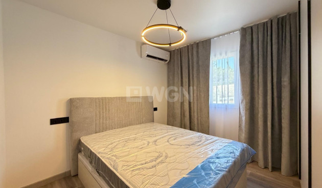 Odsprzedaż - Kamienica - Torrevieja - Miramar - Torre Del Moro
