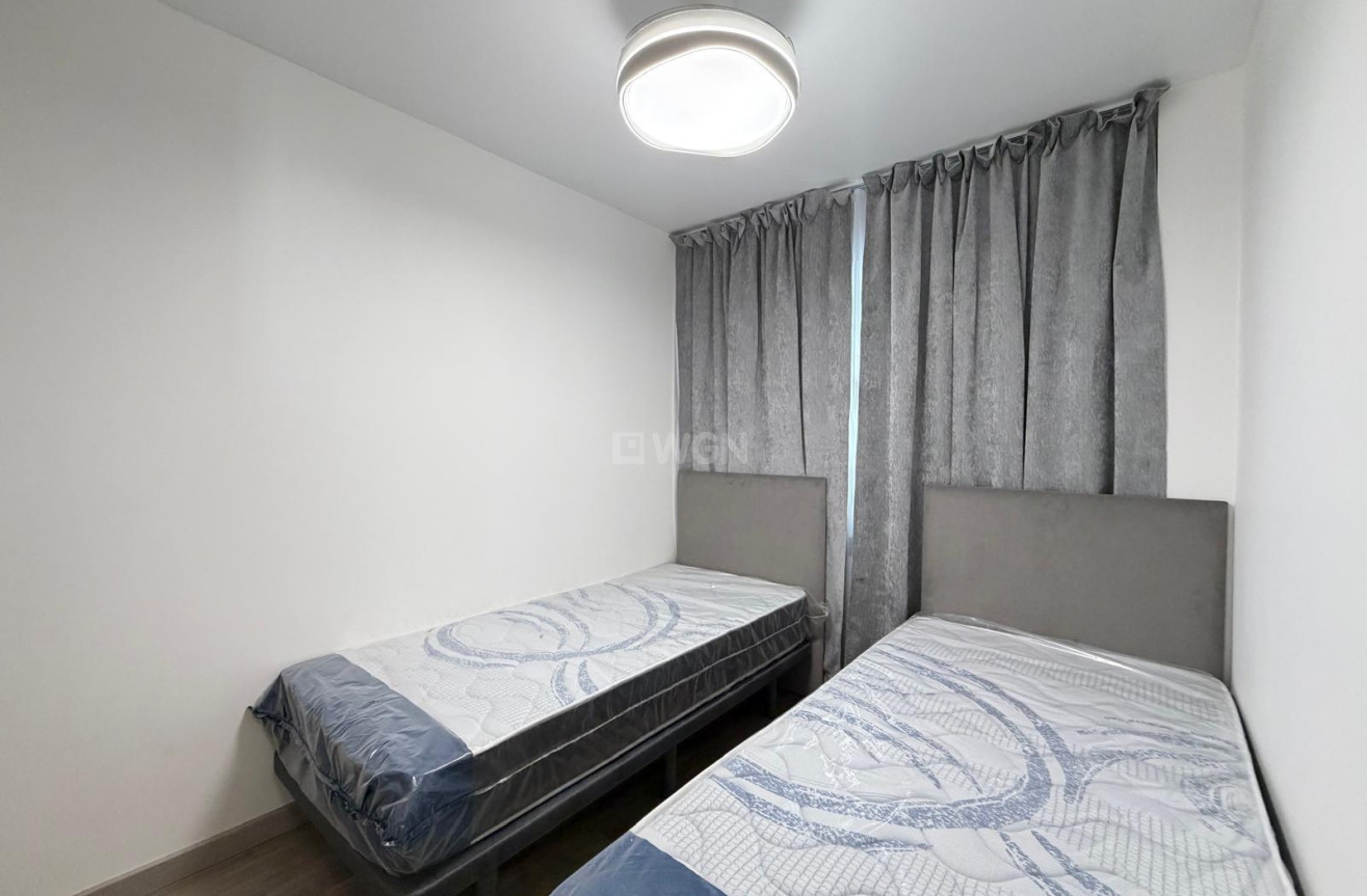 Odsprzedaż - Kamienica - Torrevieja - Miramar - Torre Del Moro