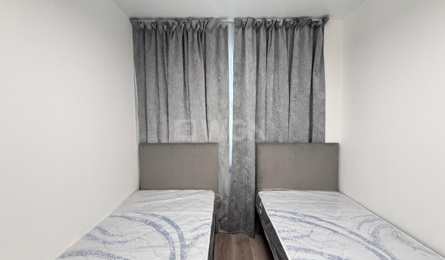 Odsprzedaż - Kamienica - Torrevieja - Miramar - Torre Del Moro