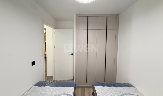 Odsprzedaż - Kamienica - Torrevieja - Miramar - Torre Del Moro