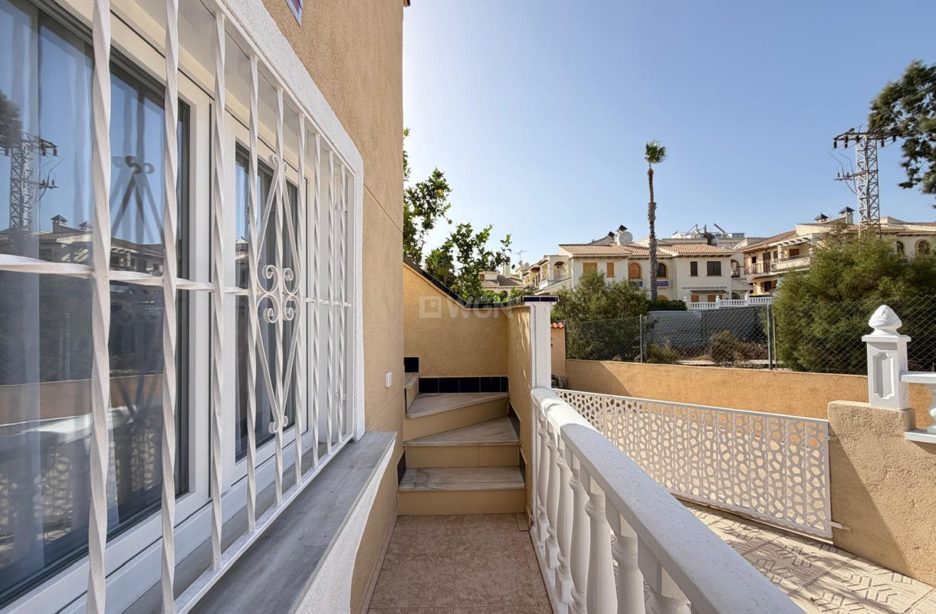 Odsprzedaż - Kamienica - Torrevieja - Miramar - Torre Del Moro