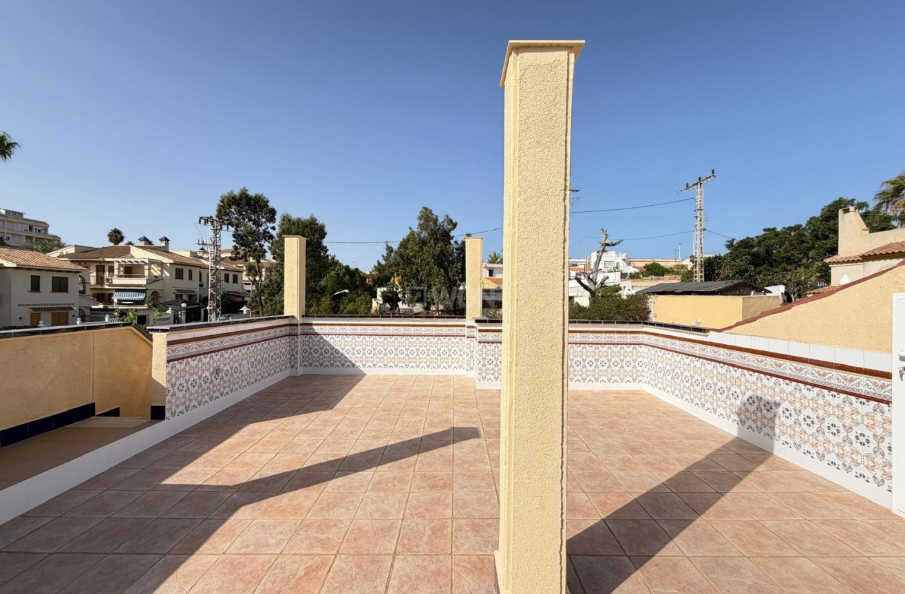 Odsprzedaż - Kamienica - Torrevieja - Miramar - Torre Del Moro