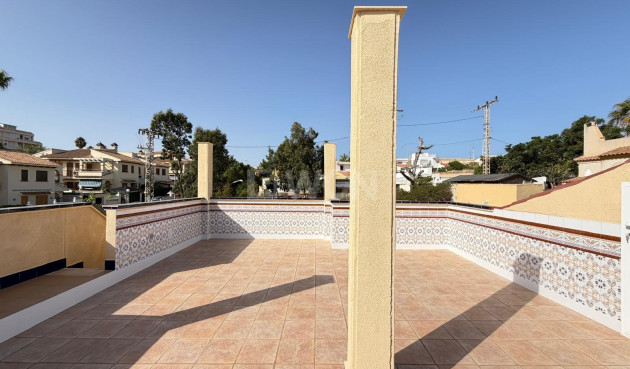 Odsprzedaż - Kamienica - Torrevieja - Miramar - Torre Del Moro