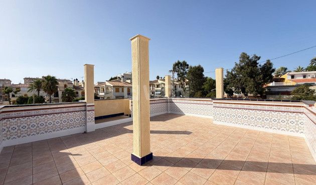 Odsprzedaż - Kamienica - Torrevieja - Miramar - Torre Del Moro
