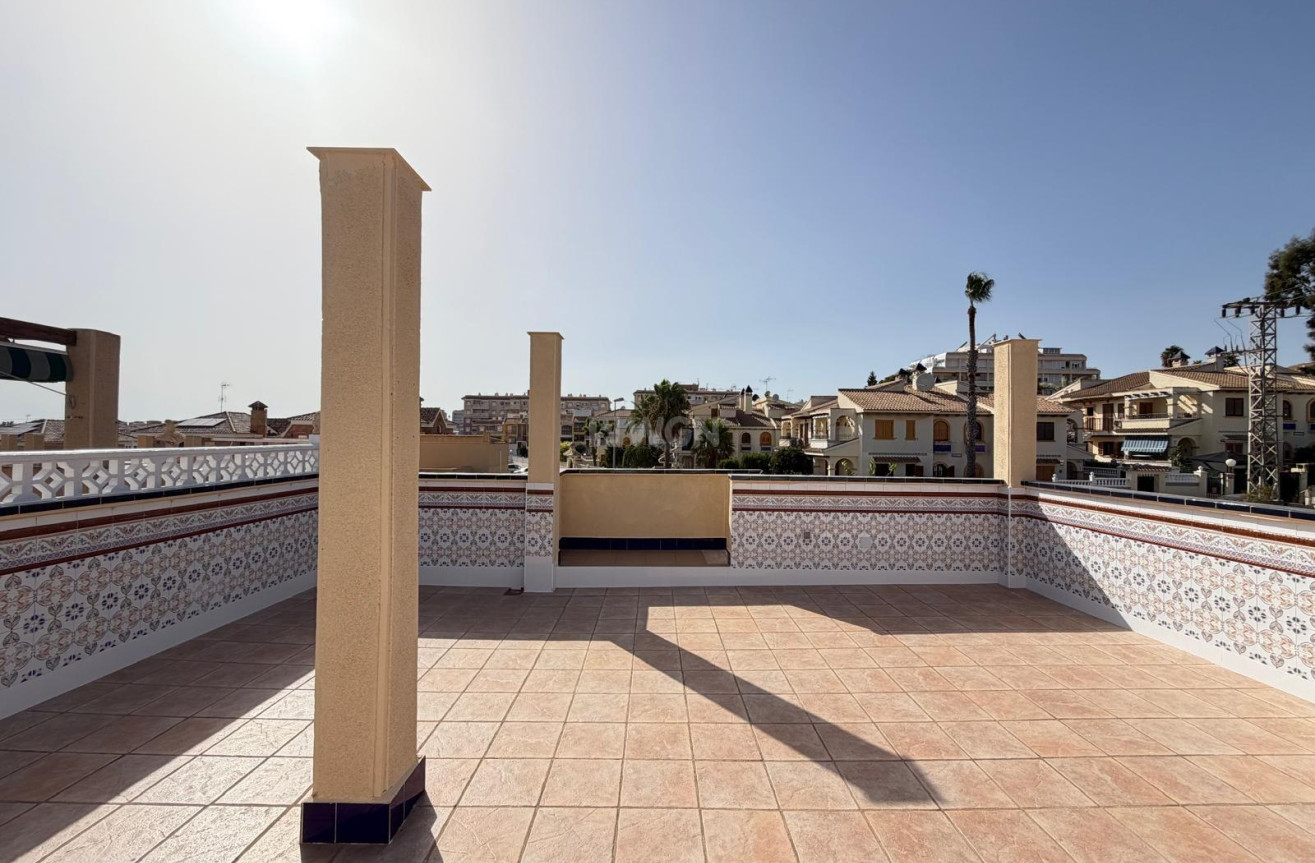Odsprzedaż - Kamienica - Torrevieja - Miramar - Torre Del Moro