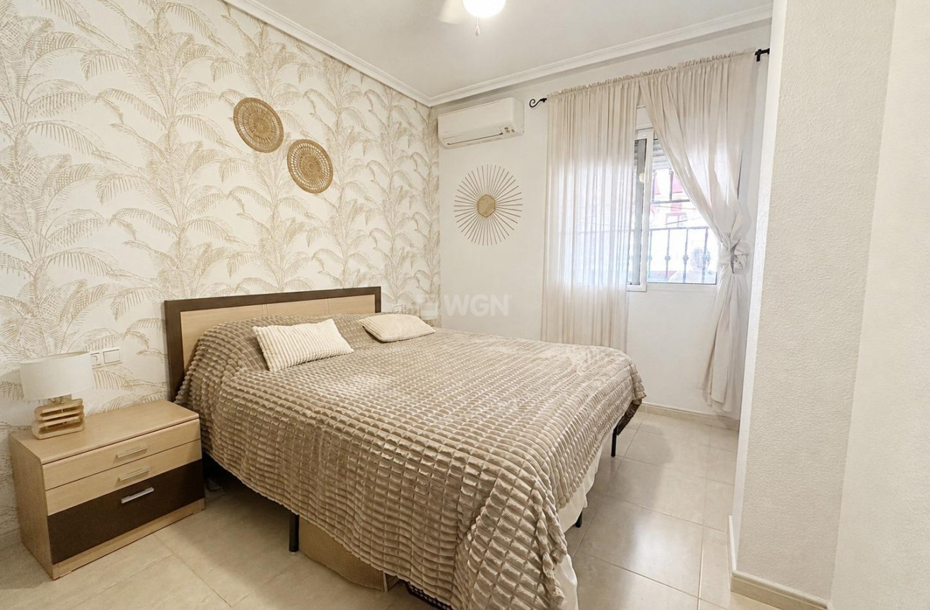 Odsprzedaż - Bungalow - Orihuela Costa - Los Altos