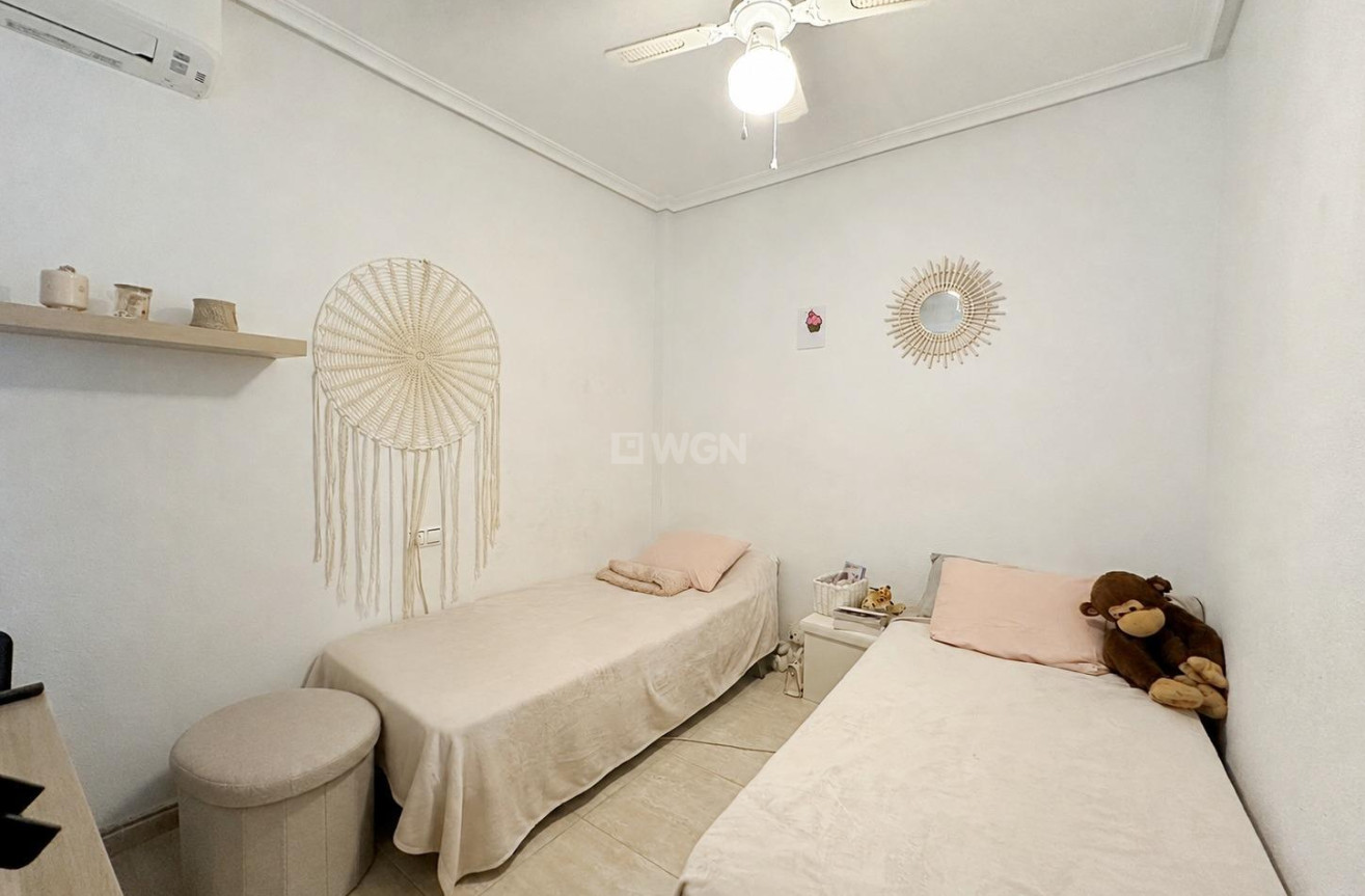 Odsprzedaż - Bungalow - Orihuela Costa - Los Altos