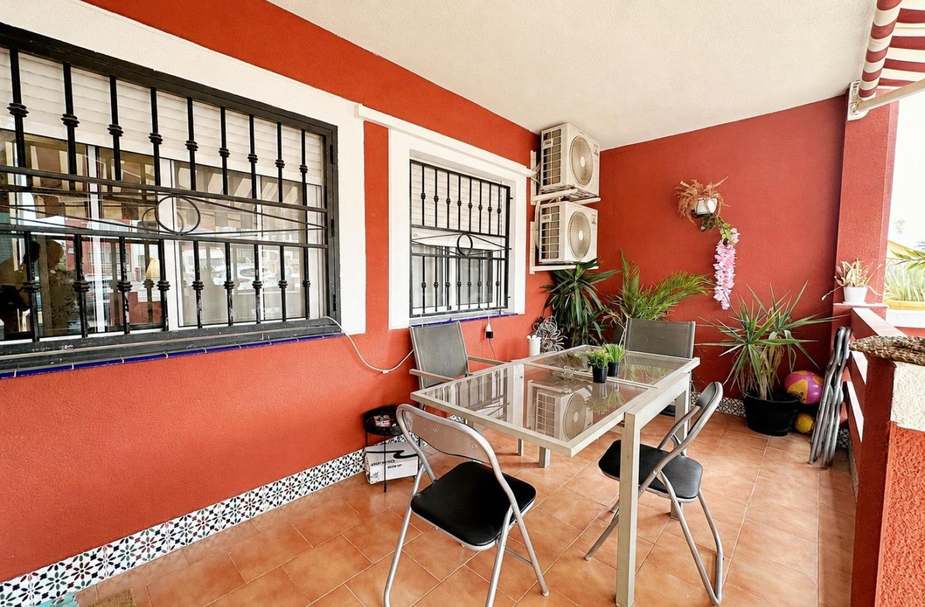 Odsprzedaż - Bungalow - Orihuela Costa - Los Altos