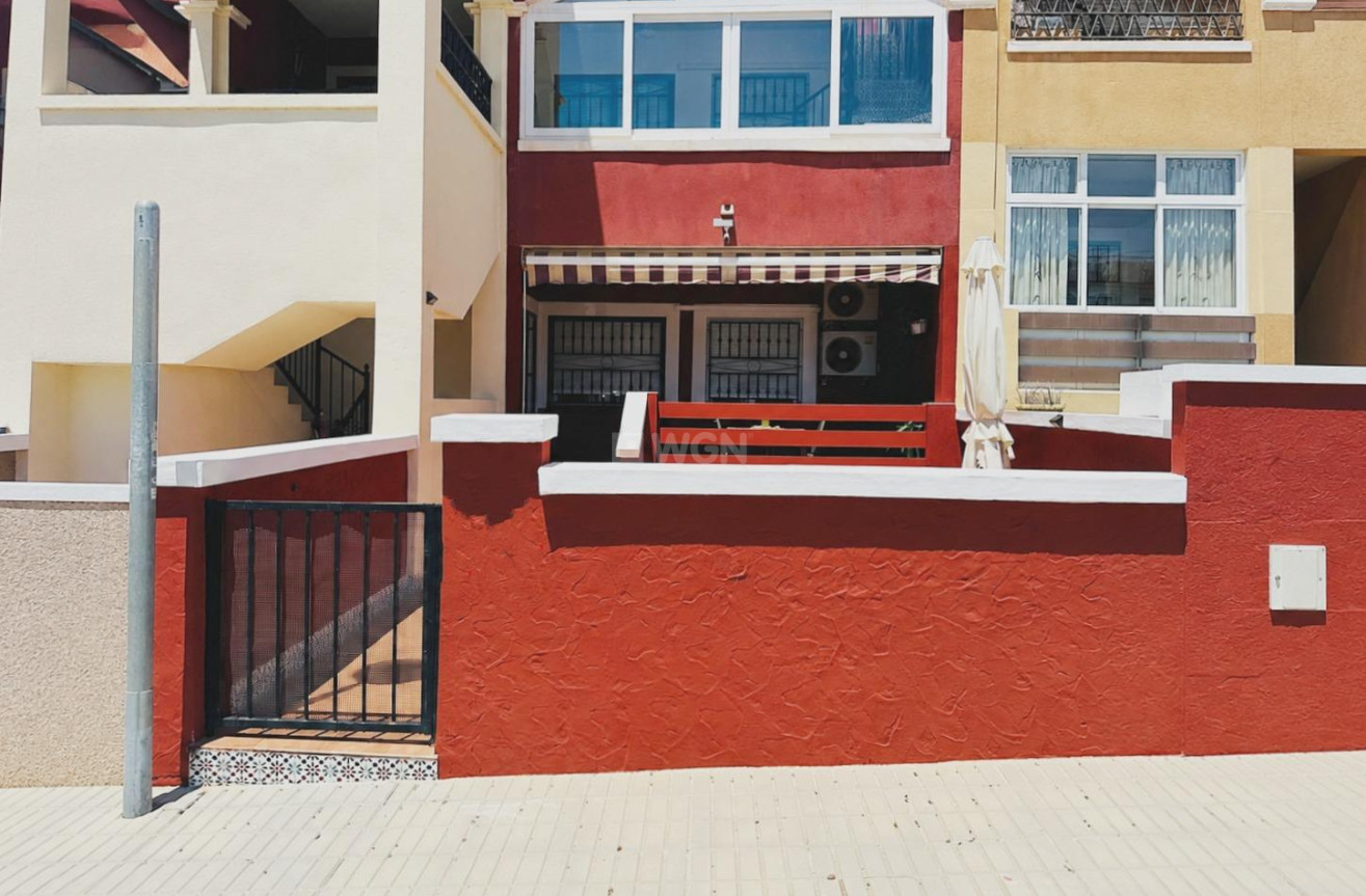 Odsprzedaż - Bungalow - Orihuela Costa - Los Altos