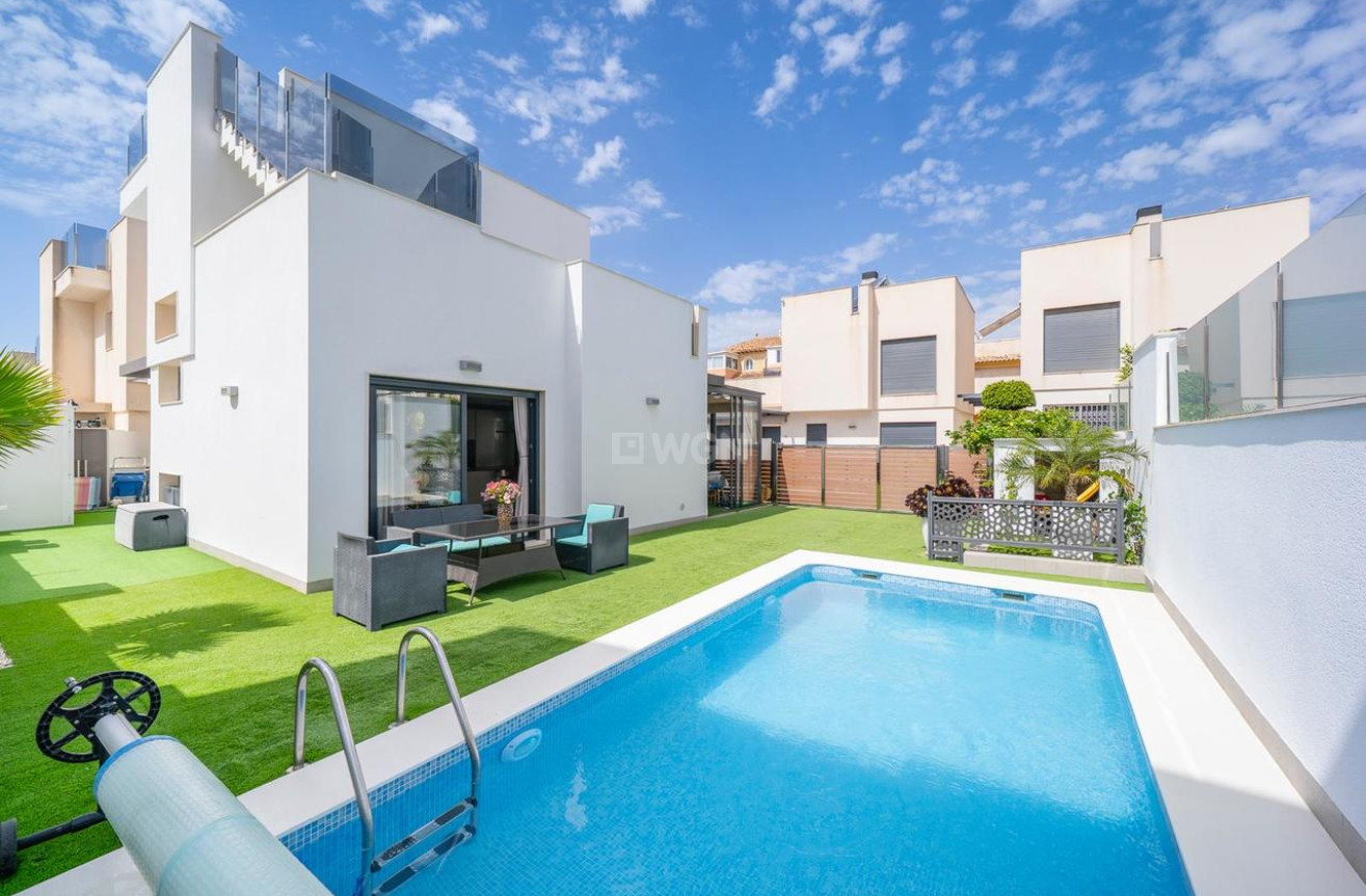 Odsprzedaż - Villa - Torrevieja - Costa Blanca