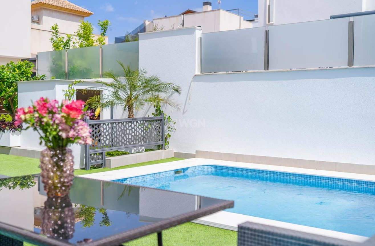 Odsprzedaż - Villa - Torrevieja - Costa Blanca