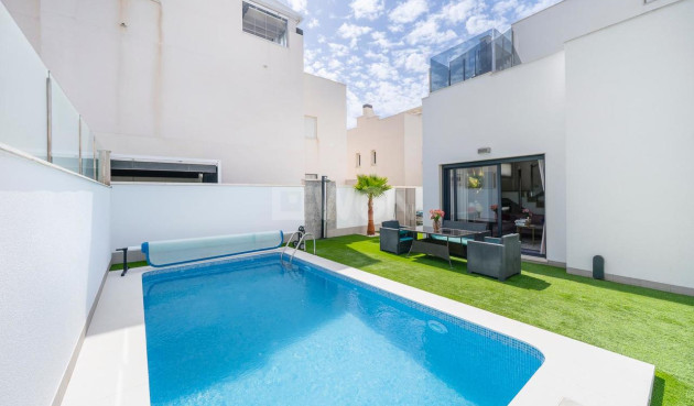 Odsprzedaż - Villa - Torrevieja - Costa Blanca