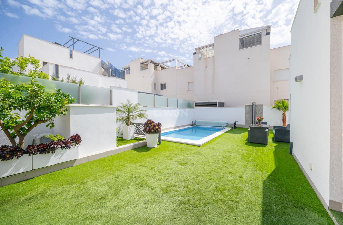 Odsprzedaż - Villa - Torrevieja - Costa Blanca