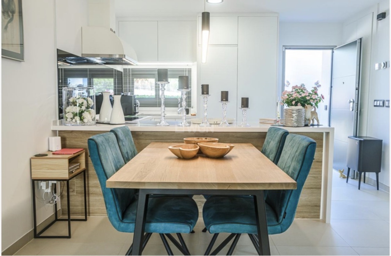 Resale - Apartment / flat - Pilar de la Horadada - Costa Blanca