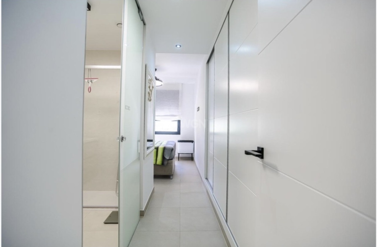 Resale - Apartment / flat - Pilar de la Horadada - Costa Blanca