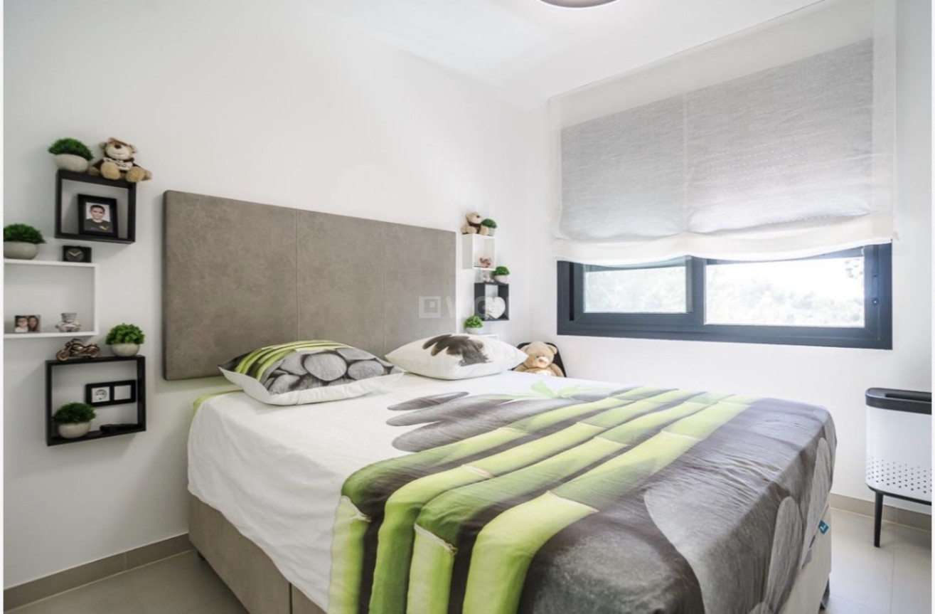 Resale - Apartment / flat - Pilar de la Horadada - Costa Blanca
