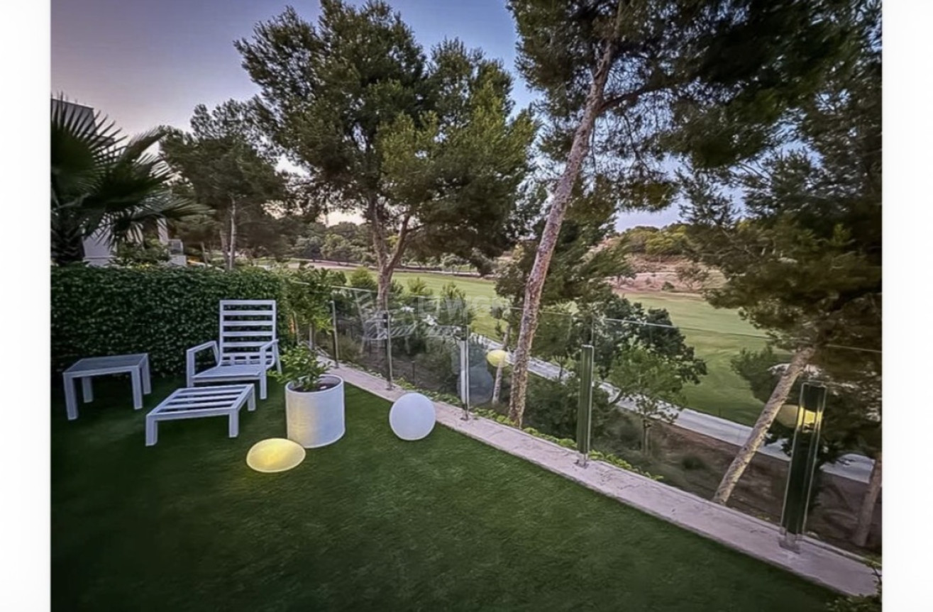 Resale - Apartment / flat - Pilar de la Horadada - Costa Blanca