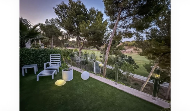 Resale - Apartment / flat - Pilar de la Horadada - Costa Blanca
