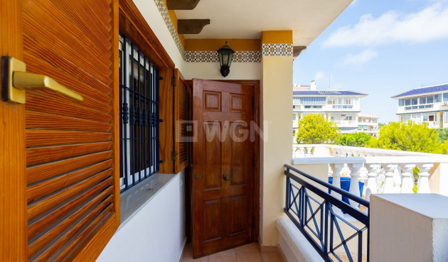 Odsprzedaż - Mieszkanie w bloku - La Mata - Costa Blanca