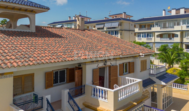 Odsprzedaż - Mieszkanie w bloku - La Mata - Costa Blanca