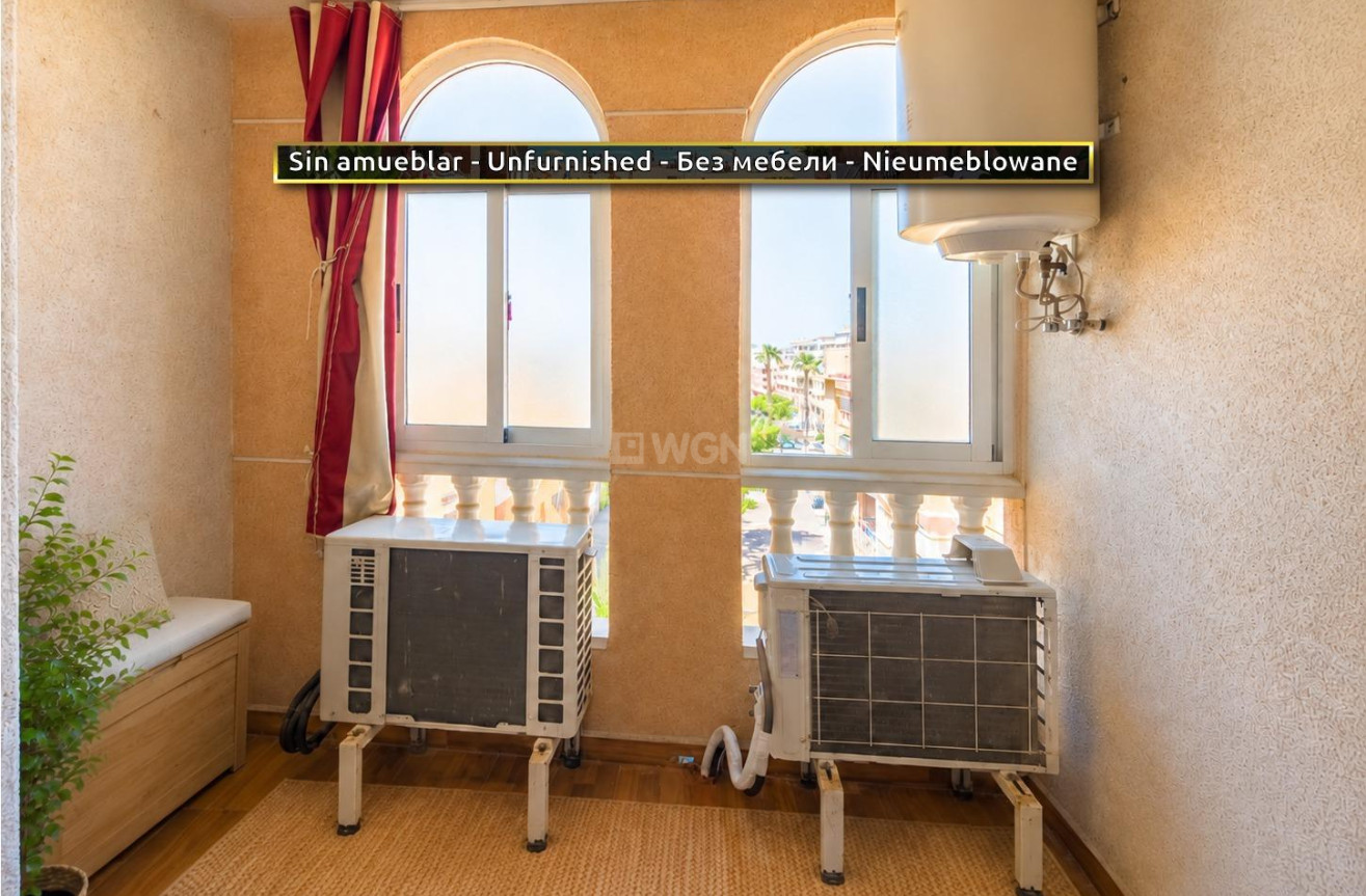 Odsprzedaż - Mieszkanie w bloku - Torrevieja - PARQUE DE LAS NACIONES
