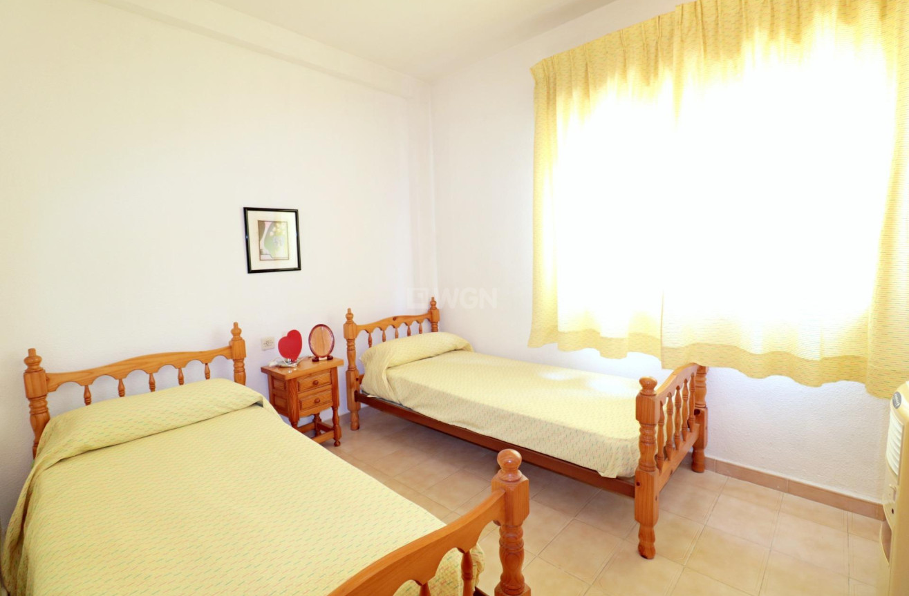 Resale - Bungalow - Torrevieja - El Acequión - Los Náufragos