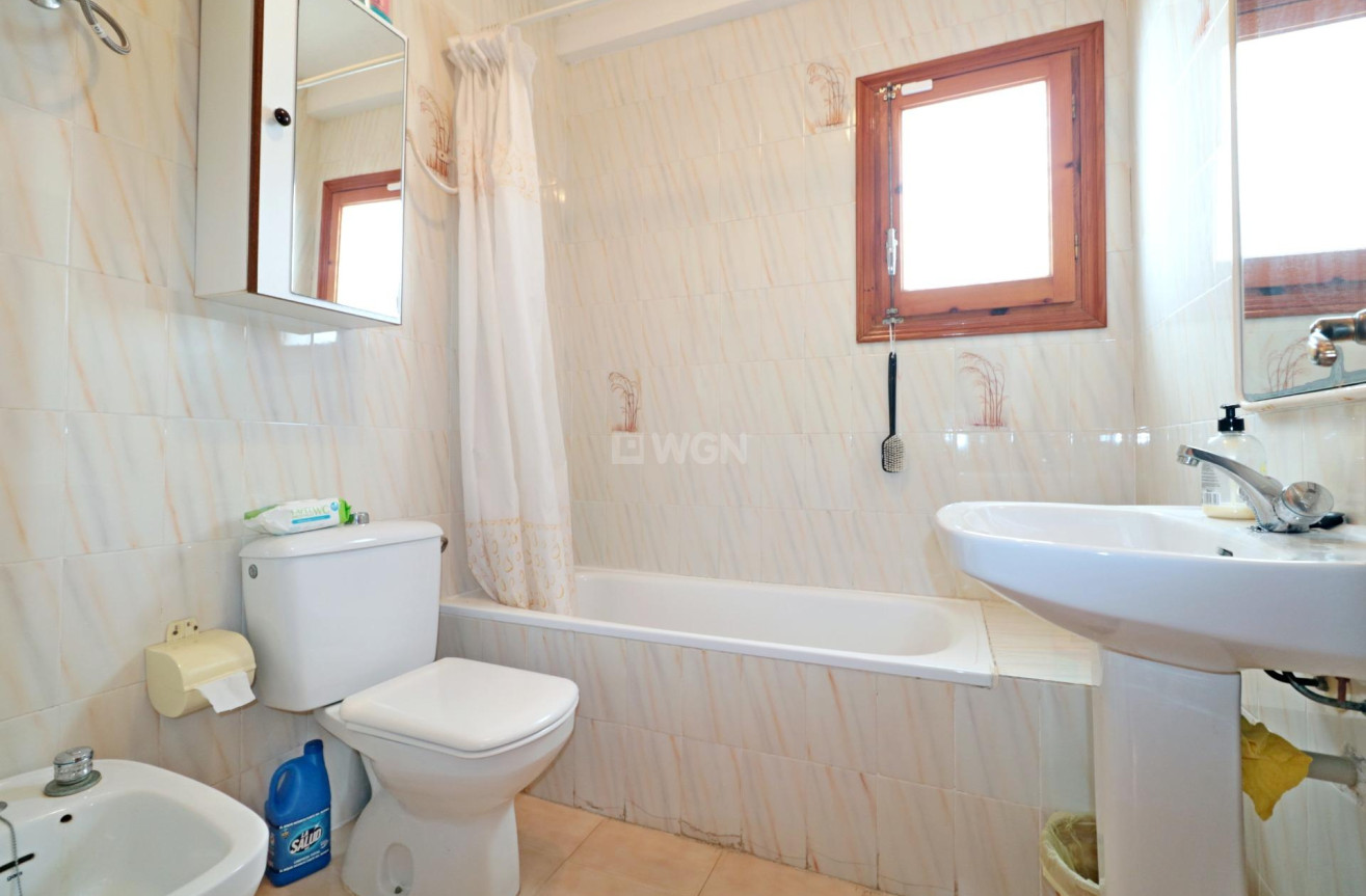 Resale - Bungalow - Torrevieja - El Acequión - Los Náufragos