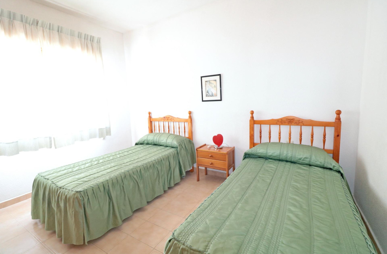 Resale - Bungalow - Torrevieja - El Acequión - Los Náufragos