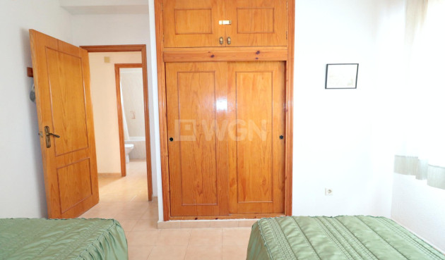 Resale - Bungalow - Torrevieja - El Acequión - Los Náufragos