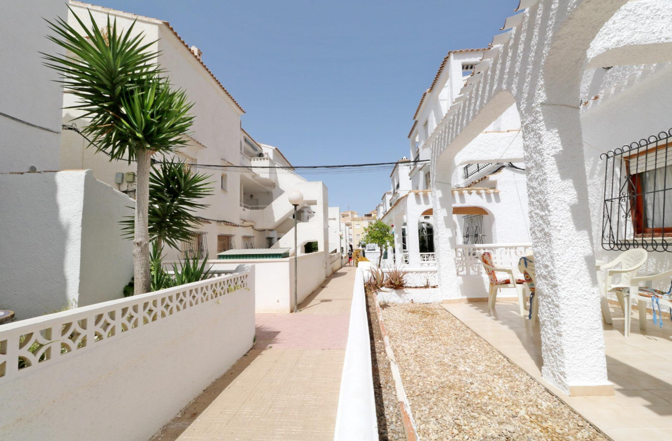 Resale - Bungalow - Torrevieja - El Acequión - Los Náufragos