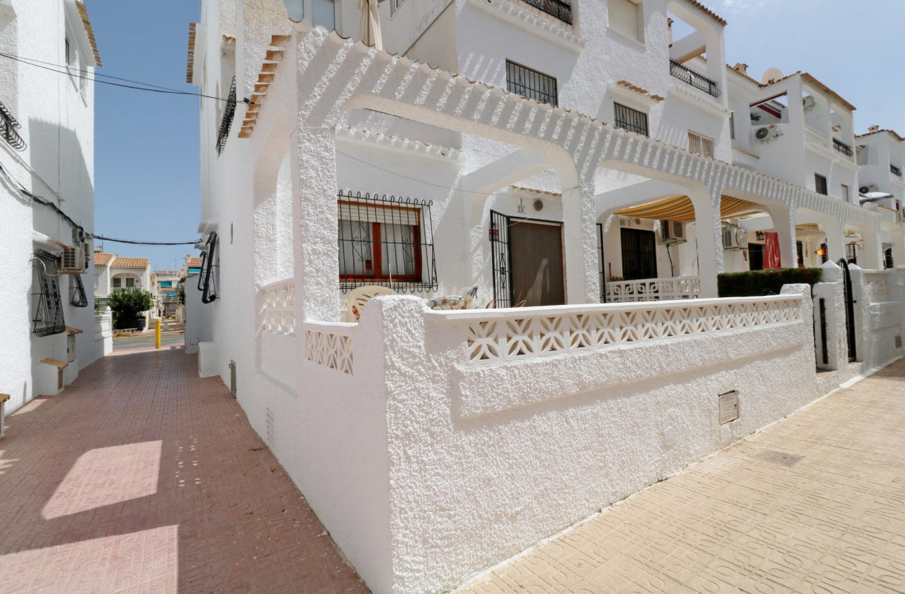 Resale - Bungalow - Torrevieja - El Acequión - Los Náufragos