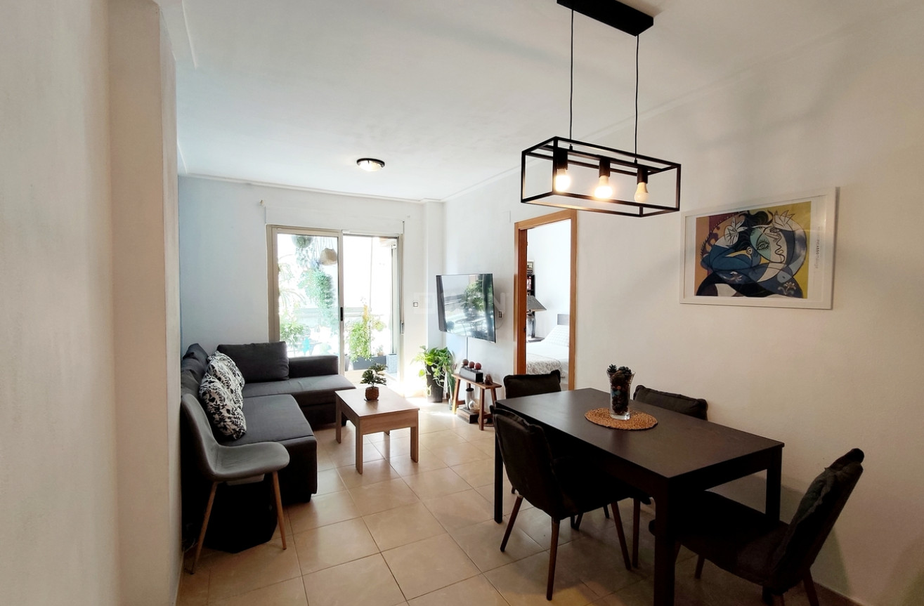 Odsprzedaż - Mieszkanie w bloku - Torrevieja - Costa Blanca
