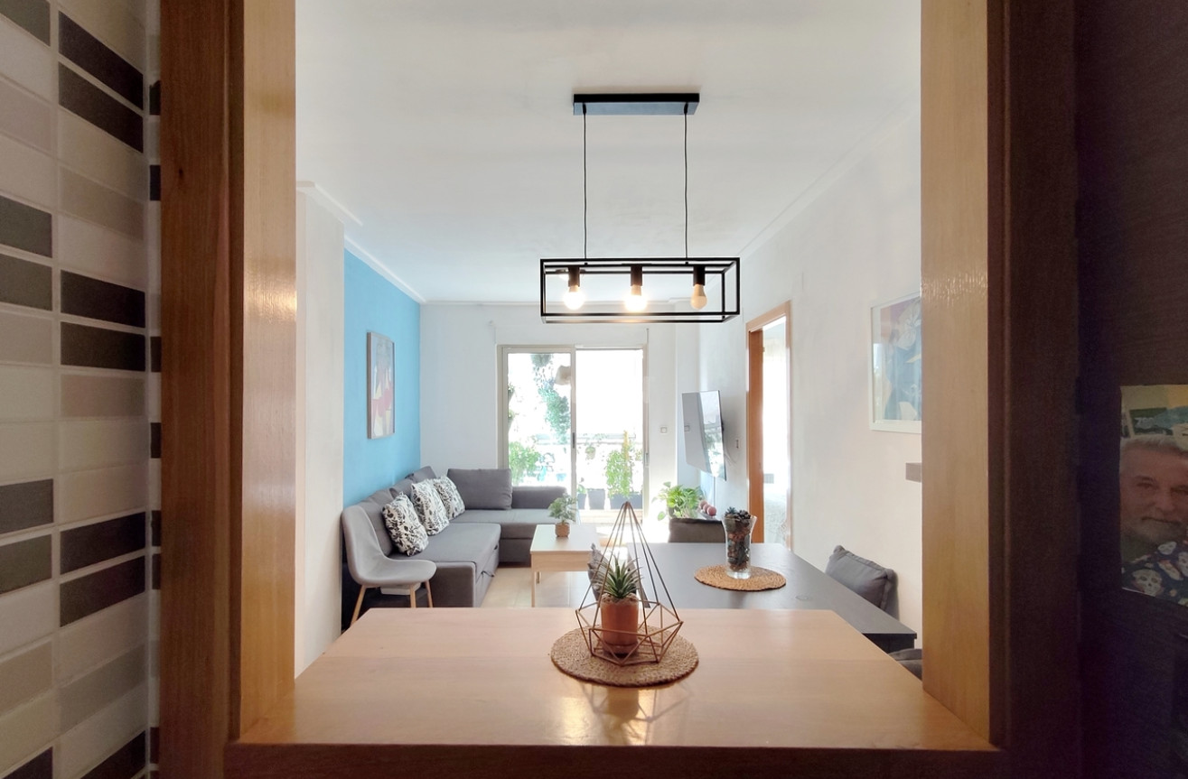 Odsprzedaż - Mieszkanie w bloku - Torrevieja - Costa Blanca